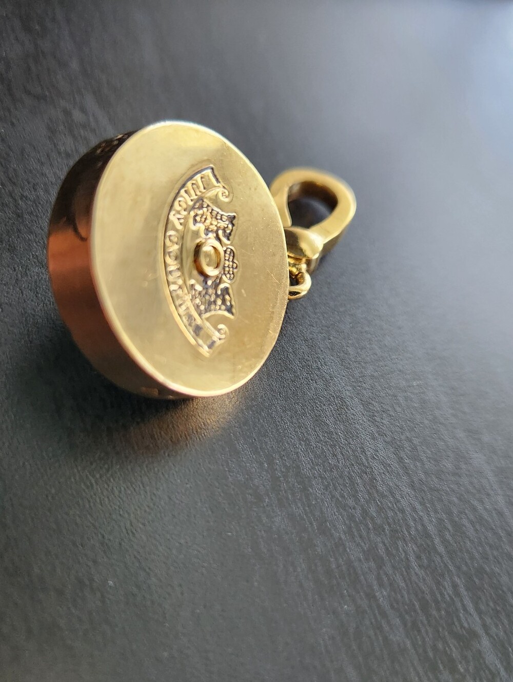 Juicy Couture Roulette Wheel Charm 2005 Rare Vintage Y2K Gold Tone - Picture 13 of 13